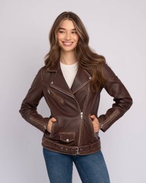 Berlin │ Übergroße Lederbikerjacke