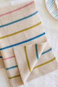 Nelly gebreide handdoek, streep