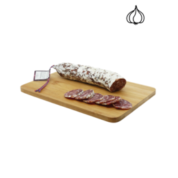  Auvergne sausage with wild garlic, a savory snack bar made with high-quality ingredients. Features a blend of spices and herbs for a flavorful taste.