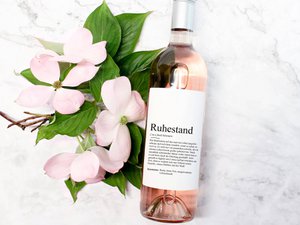 Definition "retirement" bottle banderole