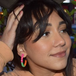 Farverige Carnival Festival Beaded Hoop Øreringe, Festlige Hoop Øreringe, Statement Beaded Hoops, Trendy Festival Accessories | af lovedbynlanla