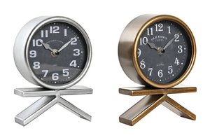 IJZEREN TAFELKLOK 13X6X19 2 ASSORTIMENTEN. RE198983