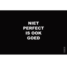 Black rectangular kitchen slicer with text "NIET PERFECT IS OOK GOED" (Not perfect is also good)
