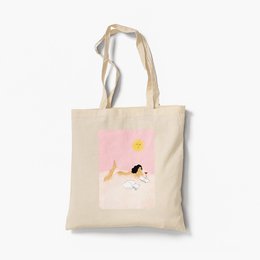 Organic tote bag featuring a cat and cloud design in pastel colors. Made of durable cotton canvas with a comfortable shoulder strap.