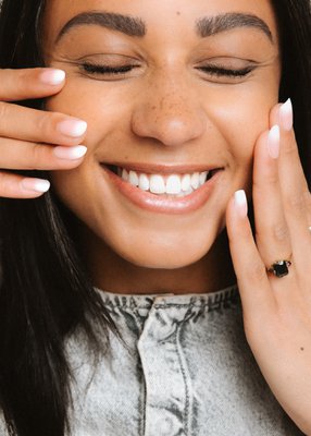 Maniac Nails