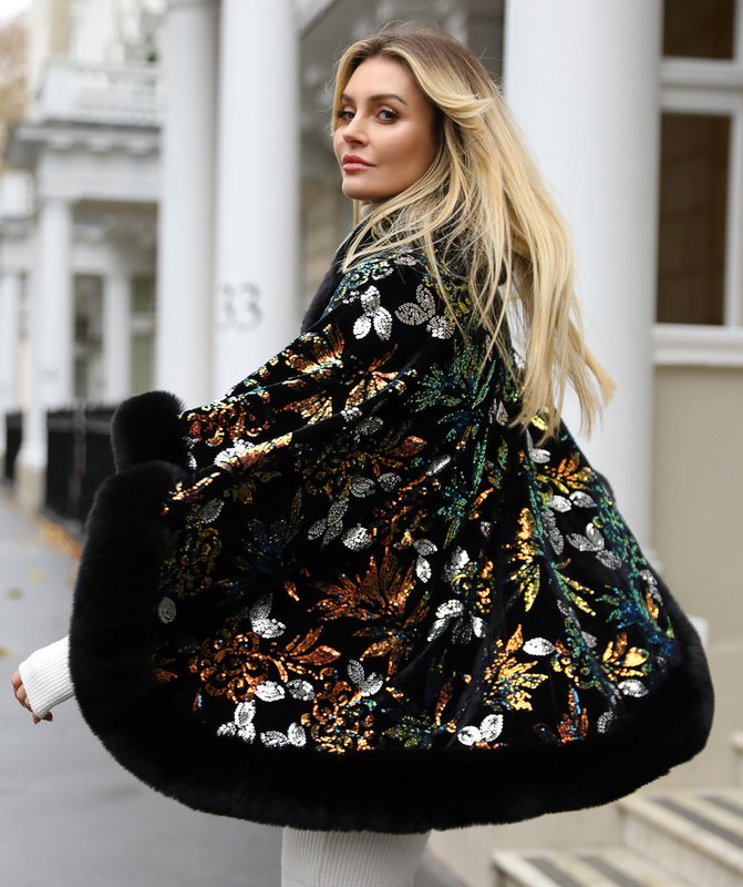 Pia Rossini - Winter Coats & Accessories - 5