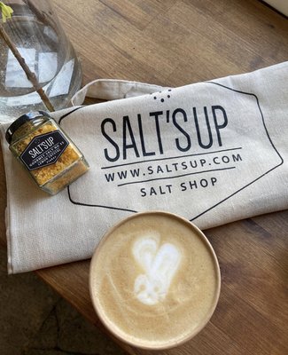 SaltsUp Gourmet salts and peppers