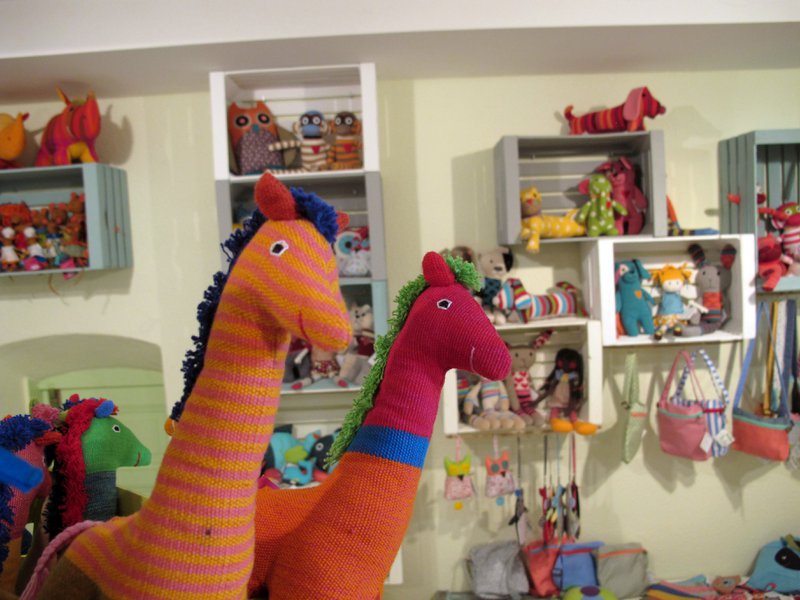 BAREFOOT - handmade toys and bags - 7