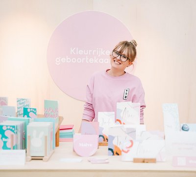 Kleurrijke geboortekaartjes