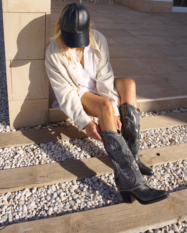 FashionBrandZ - 1