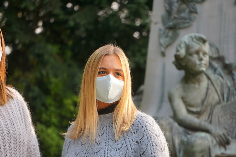 Cotton Smile Face Mask & Jewelry - 3