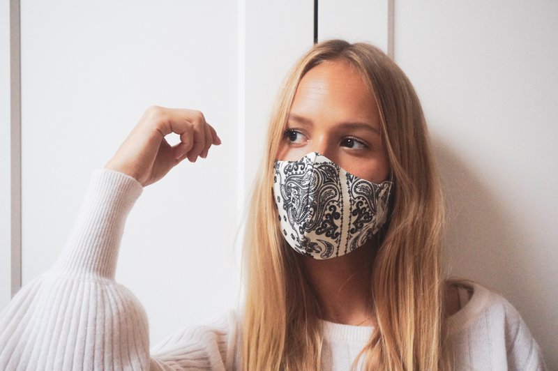 Cotton Smile Face Mask & Jewelry - 2