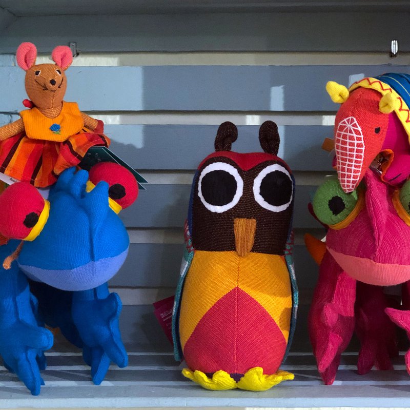 BAREFOOT - handmade toys and bags - 4