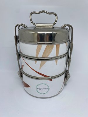 Hipp 'n Tiffin / Rifera