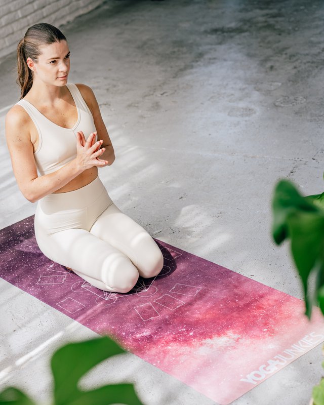 Yoga Junkies - 6
