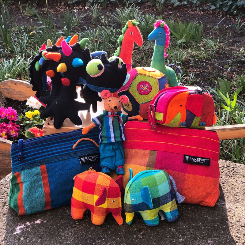 BAREFOOT - handmade toys and bags - 2