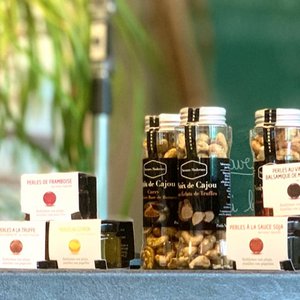 SAVEURS MODERNES, Food & Beverages brand in France