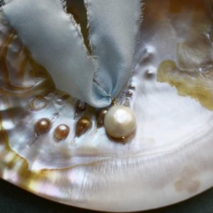 Helga Jewellery, Schmuck Marke in Frankreich