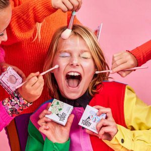 TOOT! - Natural Makeup for Kids & Teens, Kinder & Babys Marke in Niederlande