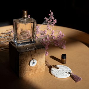 O by !Osmotik, Schmuck Marke in Frankreich