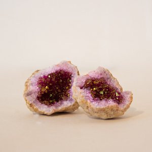 ANAS | Crystal-Infused Elegance, Health & Beauty merk in Nederland